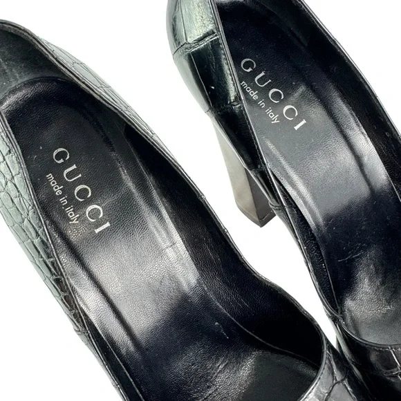 GUCCI Black Alligator Heels Pumps Made in Italy Marked as 39B-9US